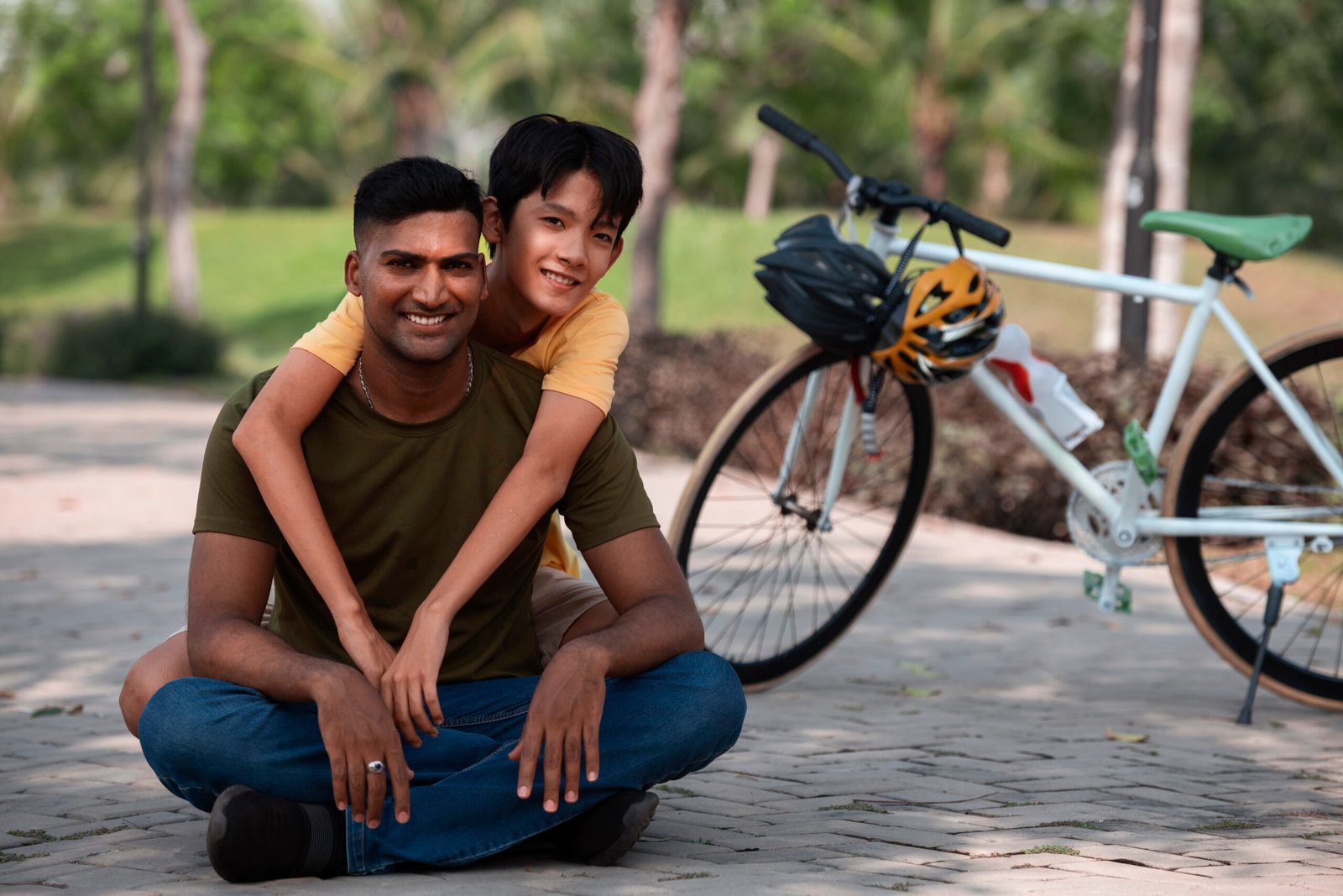 full-shot-father-boy-outdoors